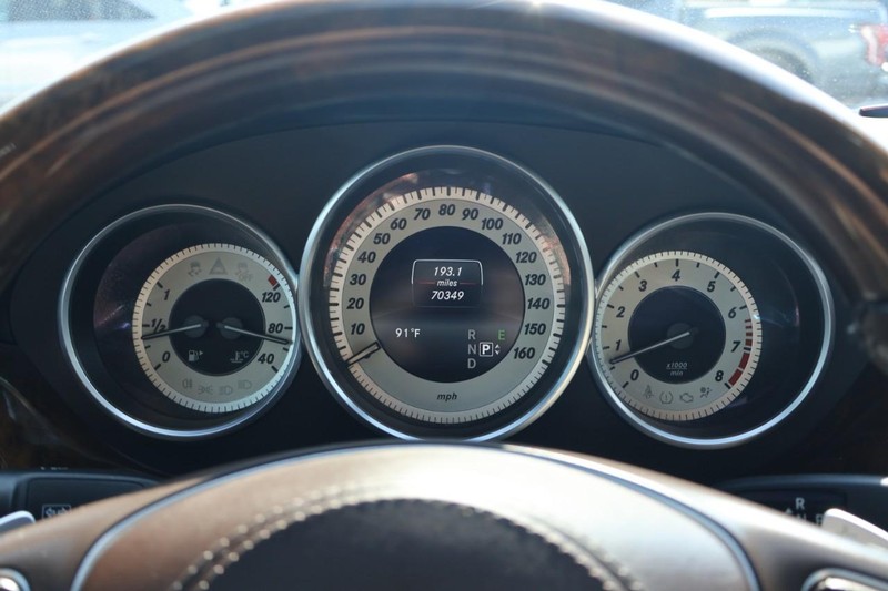 Mercedes-Benz CLS 400 Vehicle Full-screen Gallery Image 29