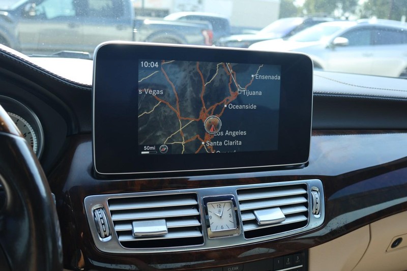 Mercedes-Benz CLS 400 Vehicle Full-screen Gallery Image 33