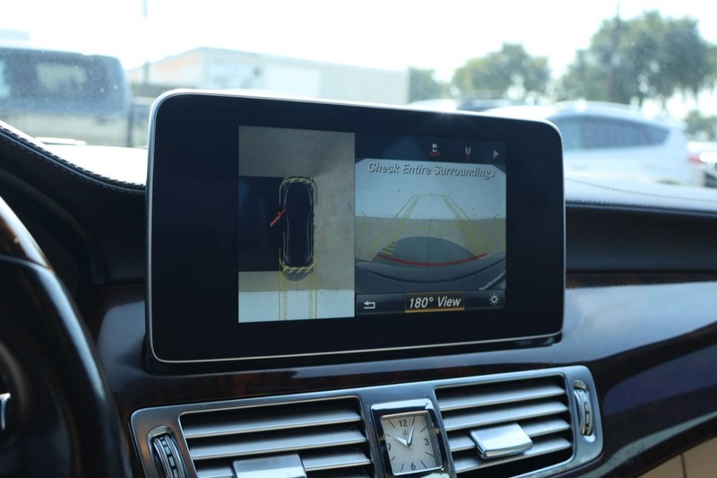 Mercedes-Benz CLS 400 Vehicle Full-screen Gallery Image 34