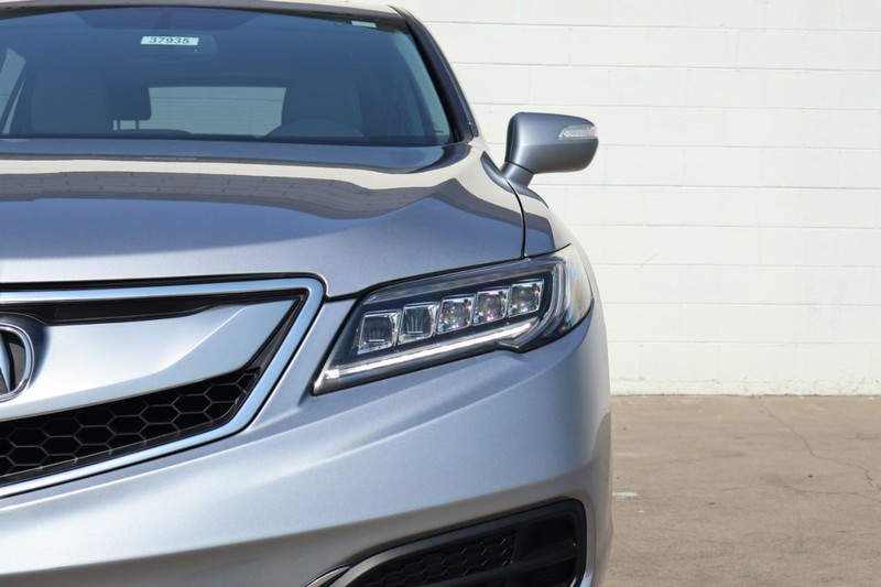 Acura RDX Vehicle Full-screen Gallery Image 03