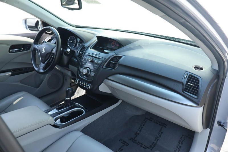 Acura RDX Vehicle Full-screen Gallery Image 25