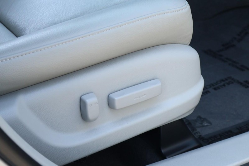 Acura RDX Vehicle Full-screen Gallery Image 26