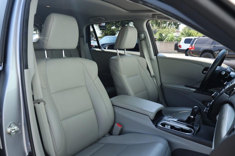 Acura RDX Vehicle Full-screen Gallery Image 27