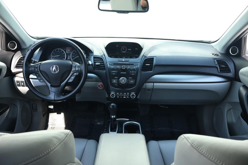 Acura RDX Vehicle Full-screen Gallery Image 30