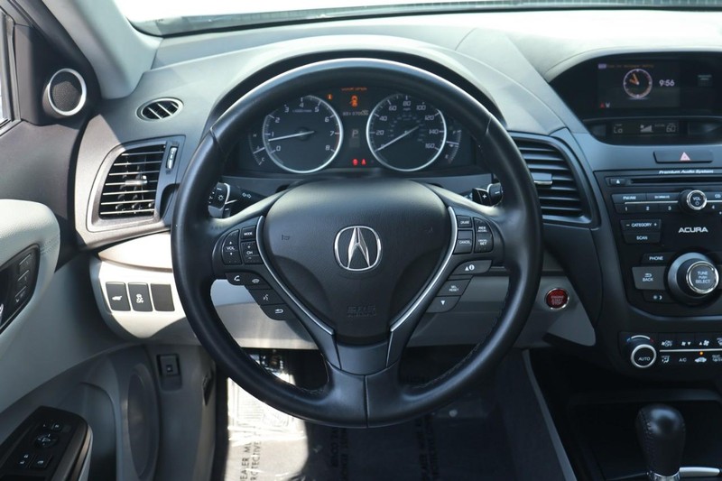 Acura RDX Vehicle Full-screen Gallery Image 32