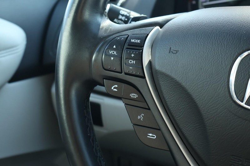 Acura RDX Vehicle Full-screen Gallery Image 33