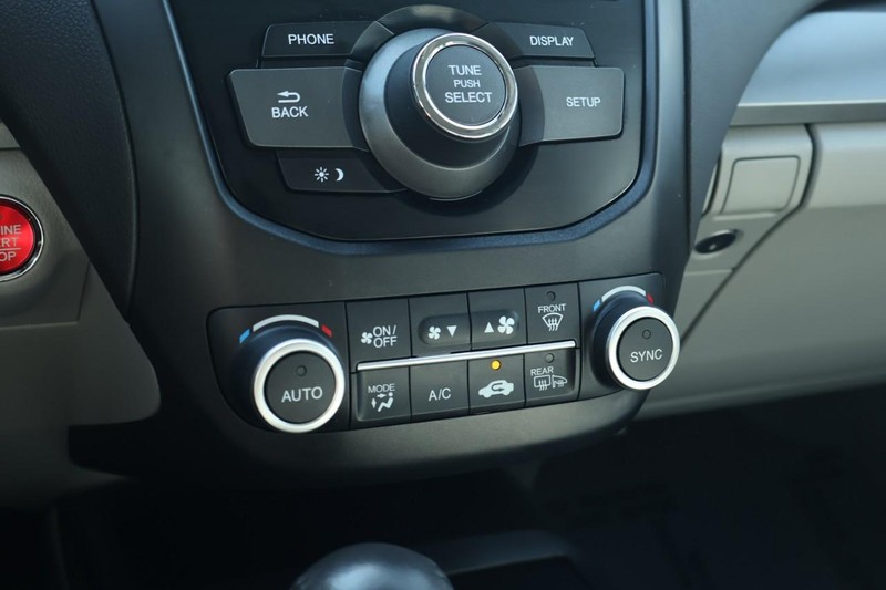 Acura RDX Vehicle Full-screen Gallery Image 40