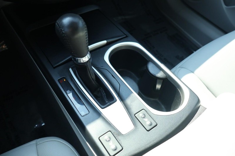 Acura RDX Vehicle Full-screen Gallery Image 42