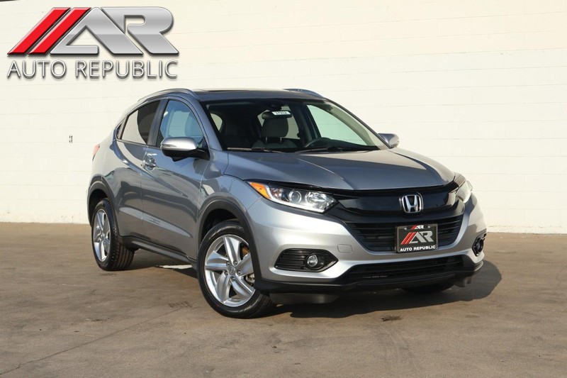 Honda HR-V Vehicle Full-screen Gallery Image 01