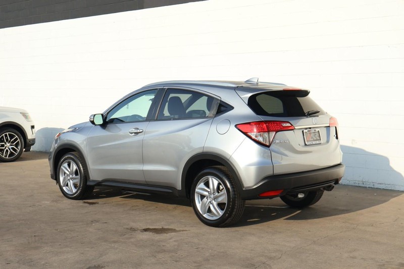Honda HR-V Vehicle Full-screen Gallery Image 10