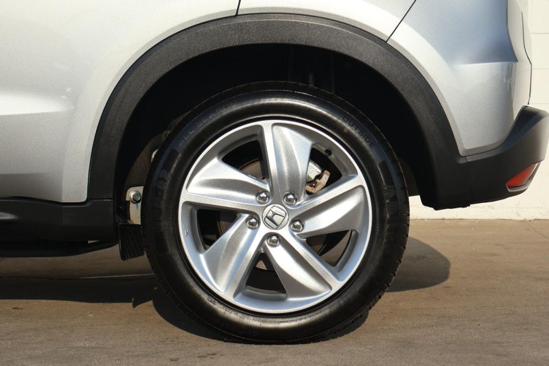 Honda HR-V Vehicle Full-screen Gallery Image 14