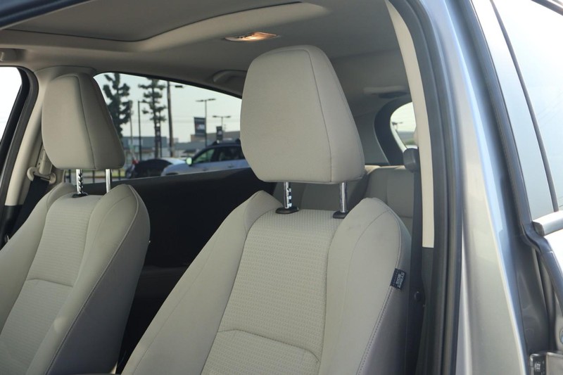 Honda HR-V Vehicle Full-screen Gallery Image 19