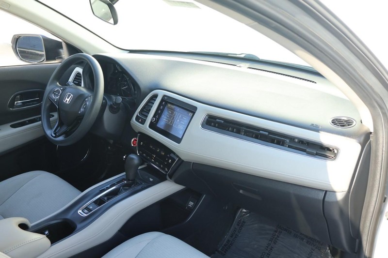 Honda HR-V Vehicle Full-screen Gallery Image 20