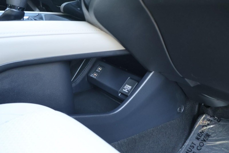 Honda HR-V Vehicle Full-screen Gallery Image 21