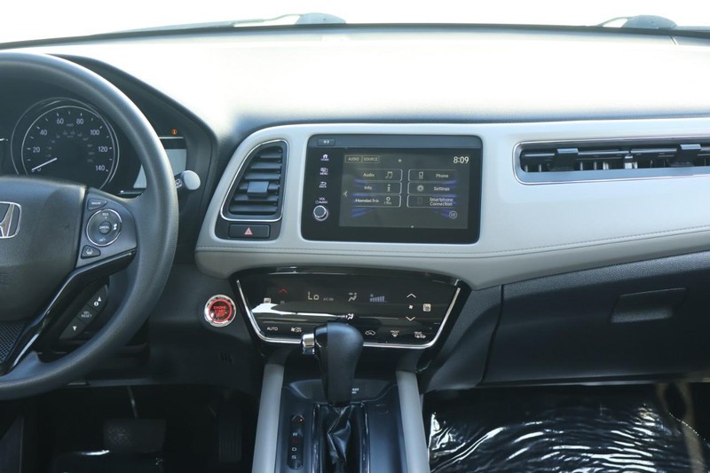 Honda HR-V Vehicle Full-screen Gallery Image 32