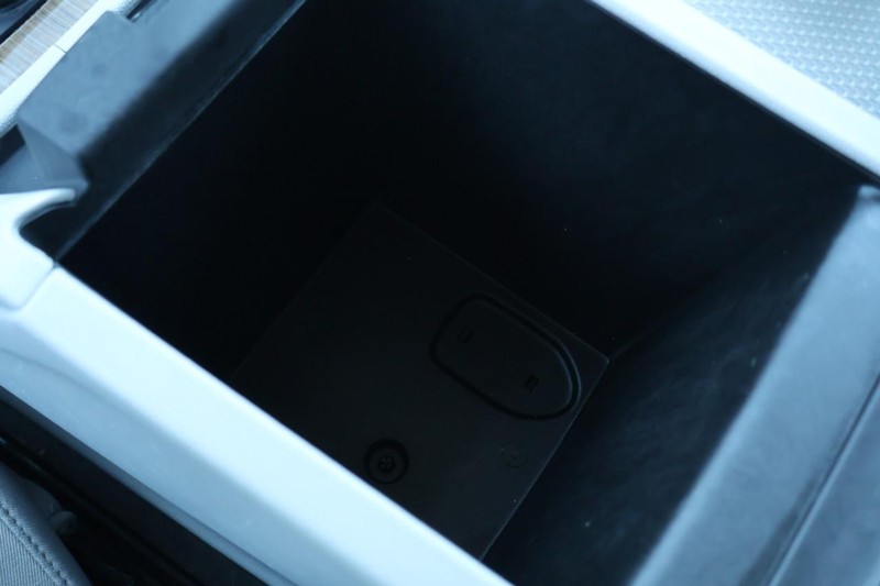 GMC Acadia Vehicle Full-screen Gallery Image 39