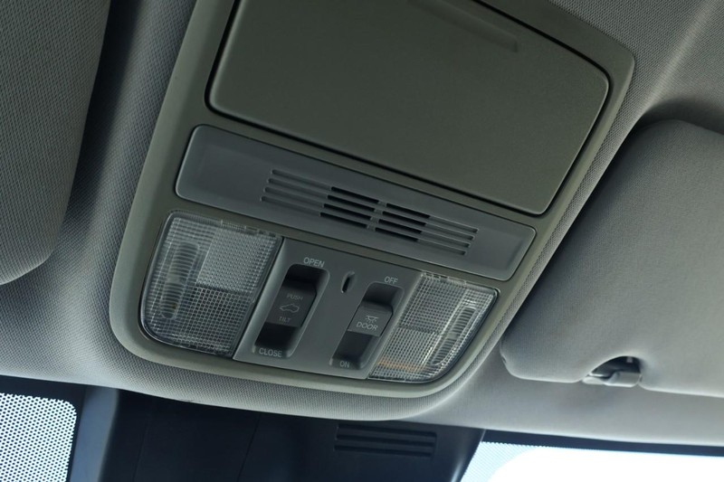 Honda CR-V Vehicle Full-screen Gallery Image 42