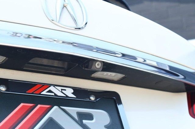 Acura MDX Vehicle Full-screen Gallery Image 08