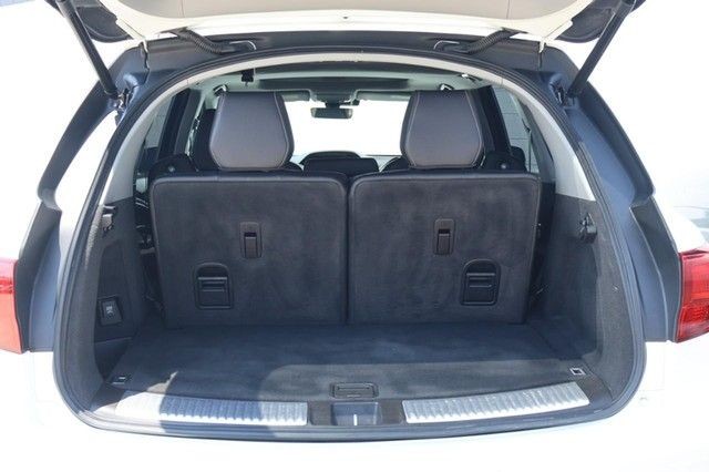 Acura MDX Vehicle Full-screen Gallery Image 09