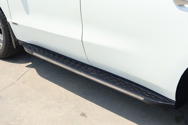 Acura MDX Vehicle Full-screen Gallery Image 14