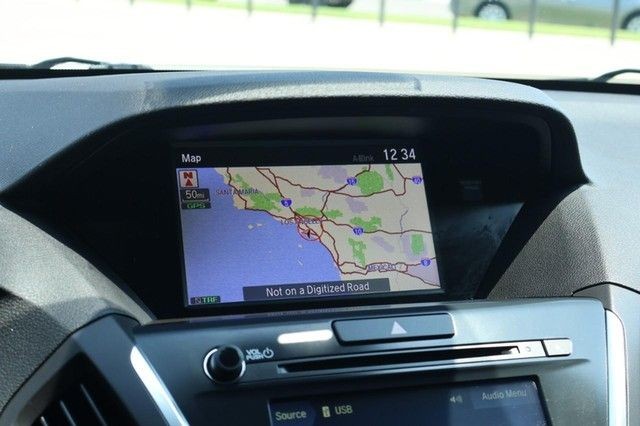 Acura MDX Vehicle Full-screen Gallery Image 37