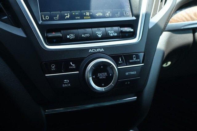 Acura MDX Vehicle Full-screen Gallery Image 40