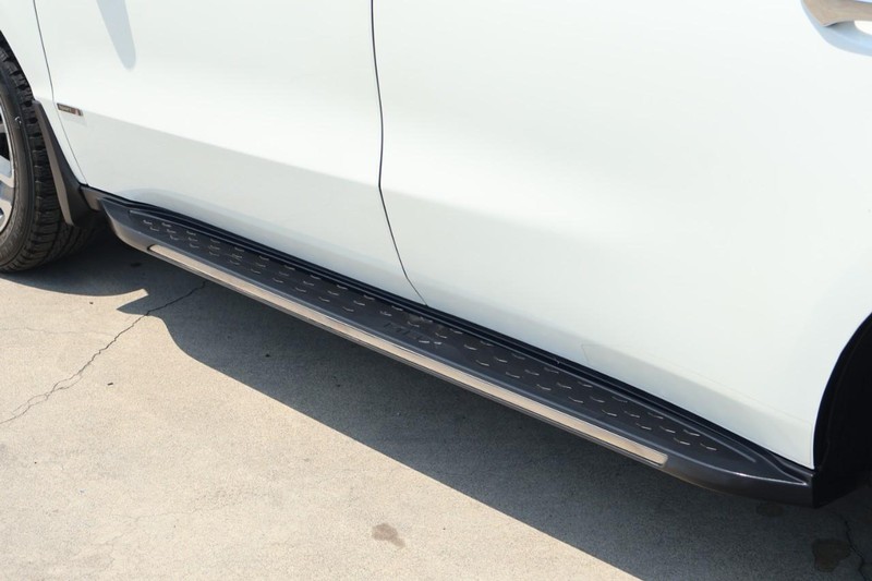 Acura MDX Vehicle Full-screen Gallery Image 14