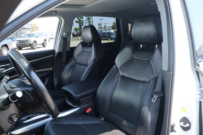Acura MDX Vehicle Full-screen Gallery Image 22