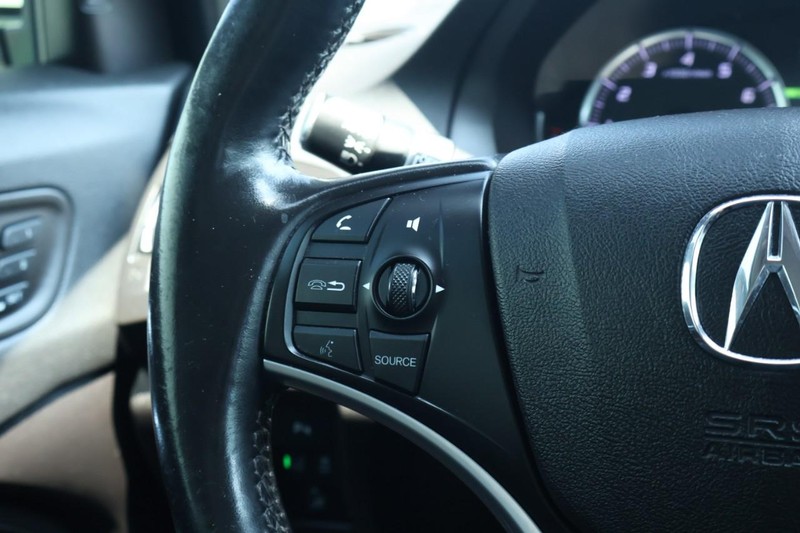 Acura MDX Vehicle Full-screen Gallery Image 33