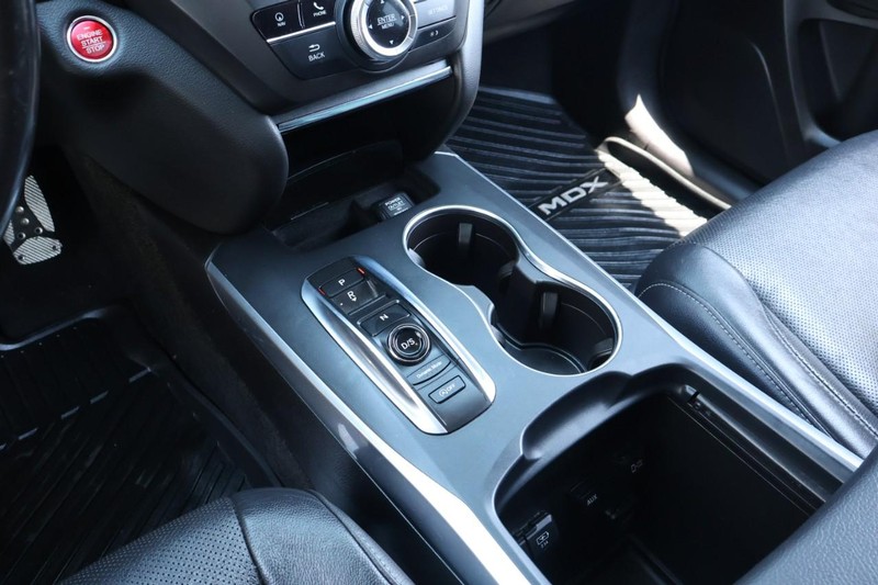 Acura MDX Vehicle Full-screen Gallery Image 41