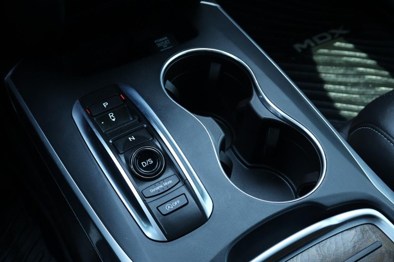 Acura MDX Vehicle Full-screen Gallery Image 42