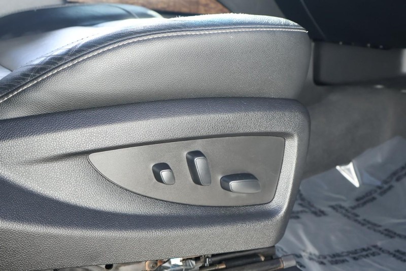 Chevrolet Tahoe Vehicle Full-screen Gallery Image 25