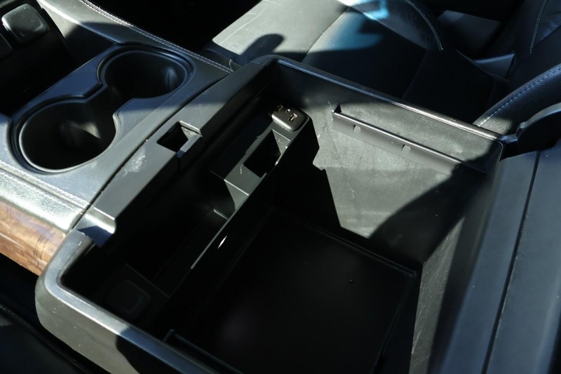 Chevrolet Tahoe Vehicle Full-screen Gallery Image 41