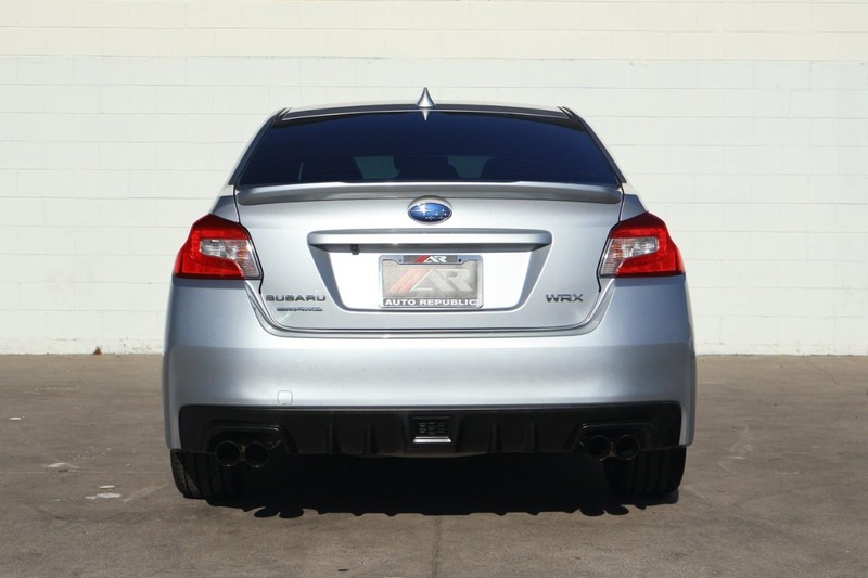 Subaru WRX Vehicle Full-screen Gallery Image 06