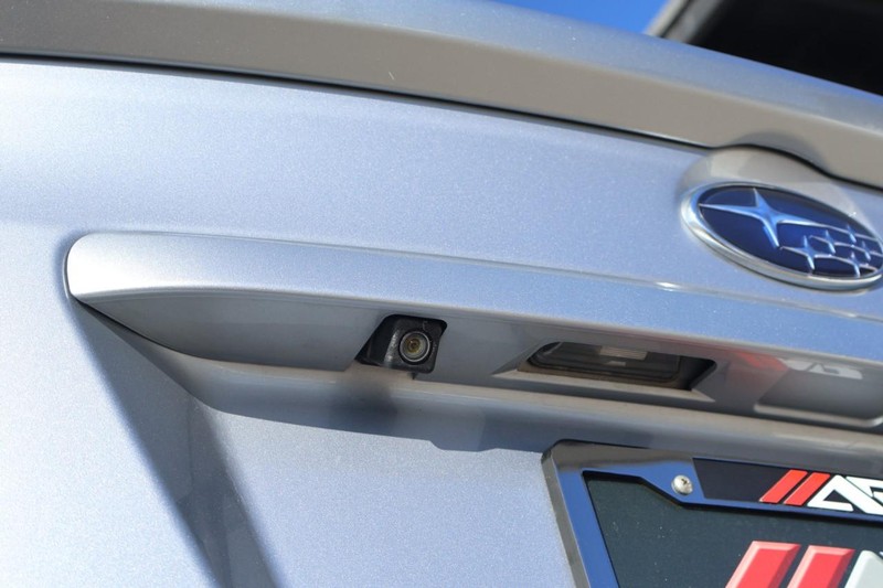 Subaru WRX Vehicle Full-screen Gallery Image 08