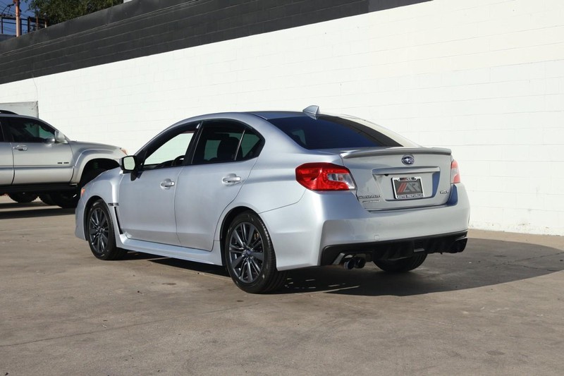Subaru WRX Vehicle Full-screen Gallery Image 10