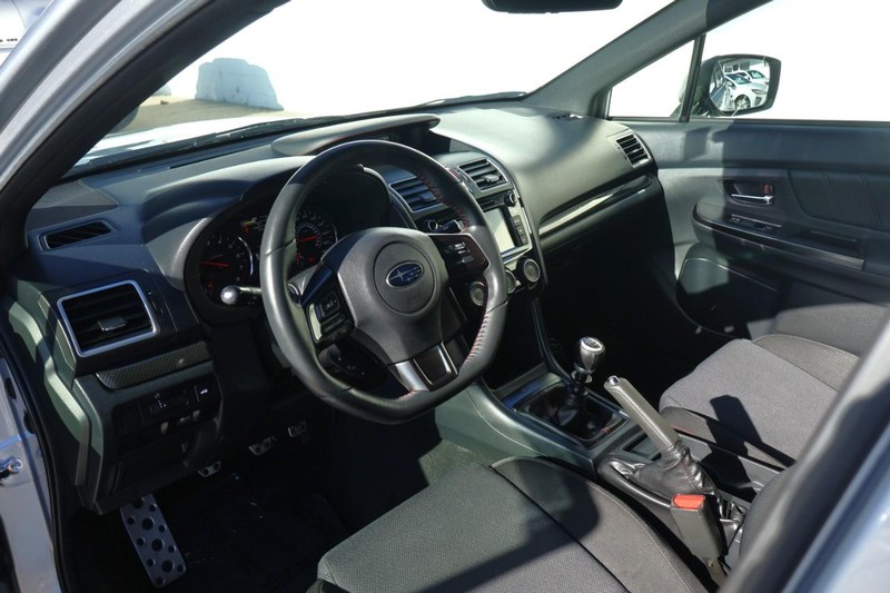 Subaru WRX Vehicle Full-screen Gallery Image 17