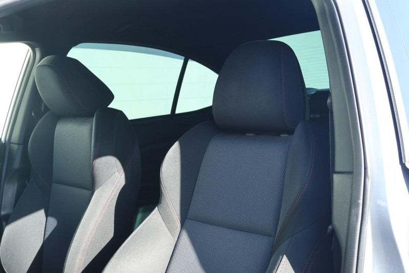 Subaru WRX Vehicle Full-screen Gallery Image 20