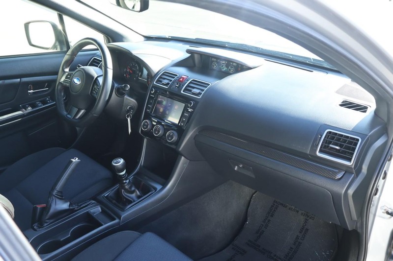 Subaru WRX Vehicle Full-screen Gallery Image 21