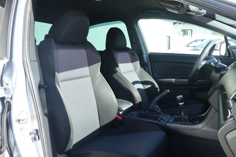 Subaru WRX Vehicle Full-screen Gallery Image 22