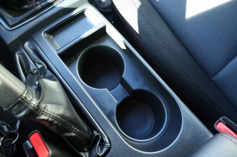 Subaru WRX Vehicle Full-screen Gallery Image 35