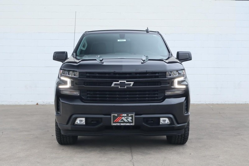 Chevrolet Silverado 1500 Vehicle Full-screen Gallery Image 03