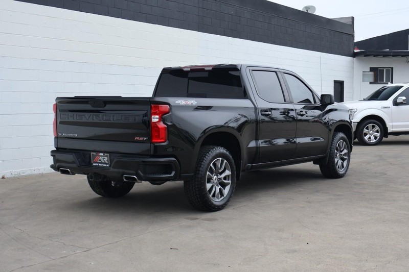 Chevrolet Silverado 1500 Vehicle Full-screen Gallery Image 05