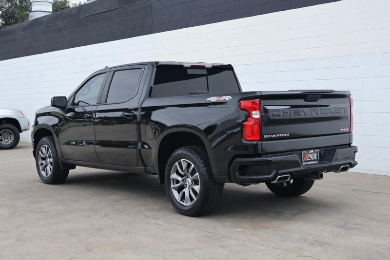 Chevrolet Silverado 1500 Vehicle Full-screen Gallery Image 10