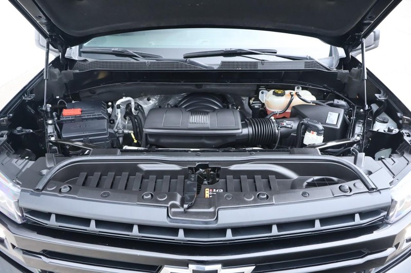 Chevrolet Silverado 1500 Vehicle Full-screen Gallery Image 16