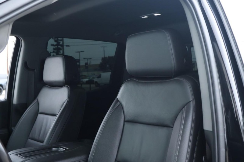 Chevrolet Silverado 1500 Vehicle Full-screen Gallery Image 24