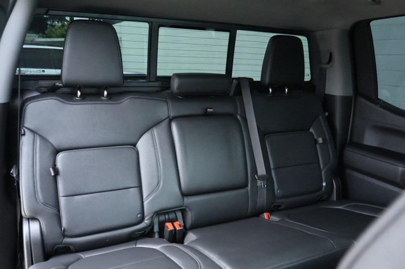 Chevrolet Silverado 1500 Vehicle Full-screen Gallery Image 28