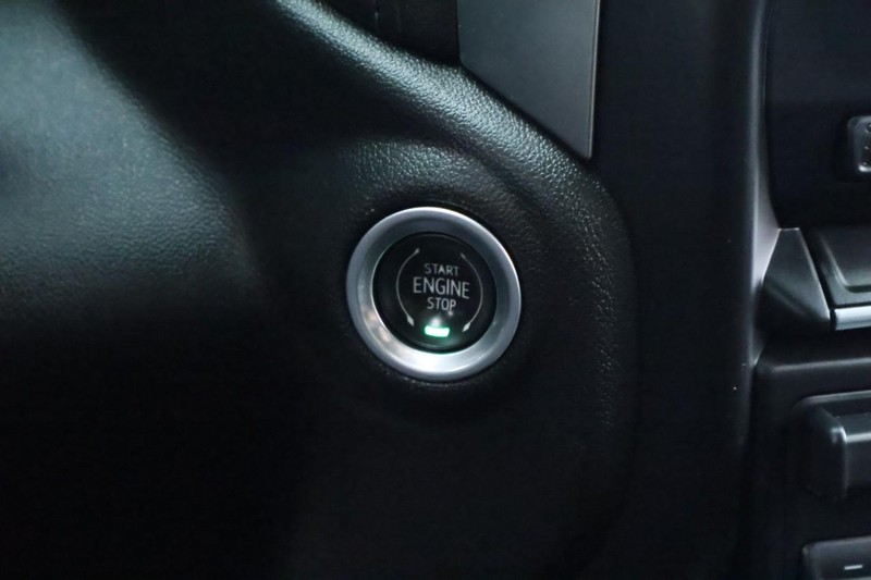 Chevrolet Silverado 1500 Vehicle Full-screen Gallery Image 34