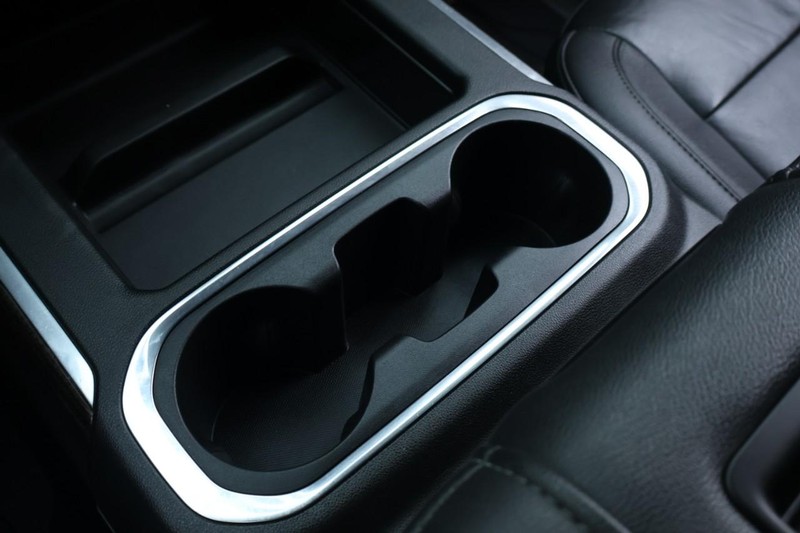 Chevrolet Silverado 1500 Vehicle Full-screen Gallery Image 40