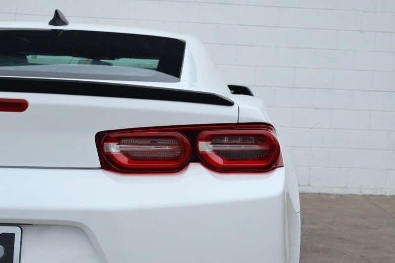 Chevrolet Camaro Vehicle Full-screen Gallery Image 07